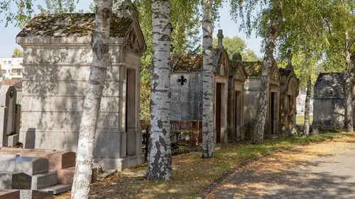 Fête de la Toussaint : quels horaires d’ouverture pour les...